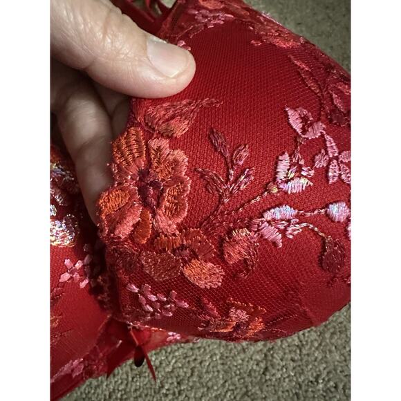 Victoria’s Secret Very Sexy Push-Up Bra 36DD Red Floral Lace Embroidered - Picture 3 of 9